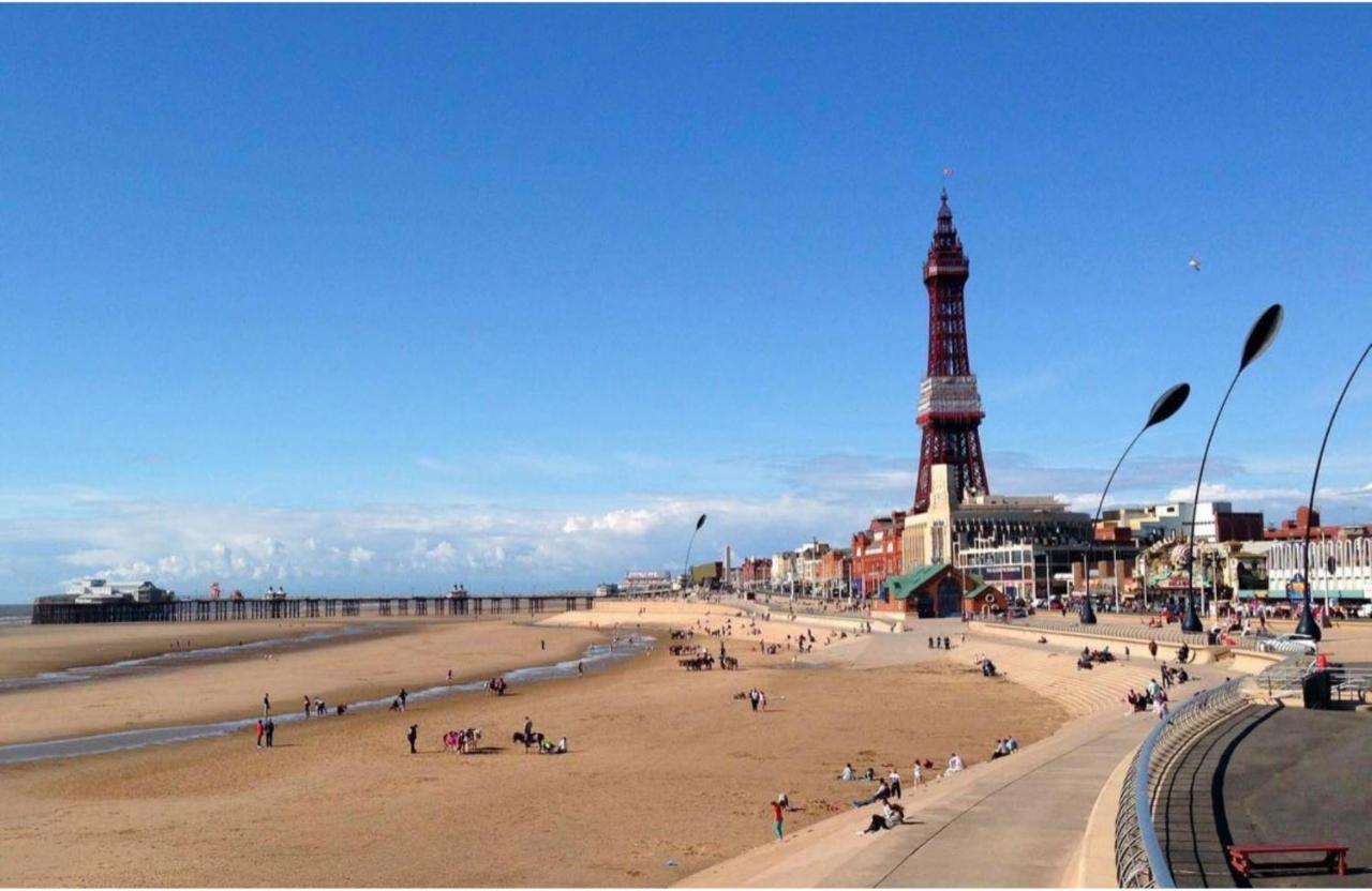 Black Pearl Luxury Apartments Blackpool Exterior photo